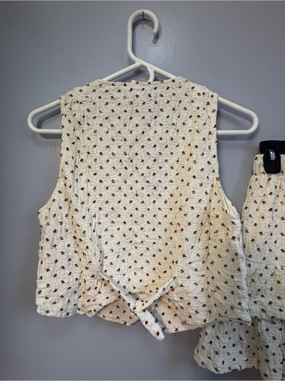 Cloud Ten 2-Piece Cherry Print Vest and Tiered Skirt Set - Cream - Size M. NWT - Picture 8 of 13